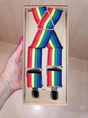 Многоцветни брекети