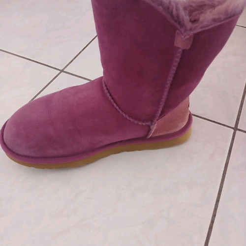Ugg Mini Bailey boots like new, purple, size 39 with cleaning set