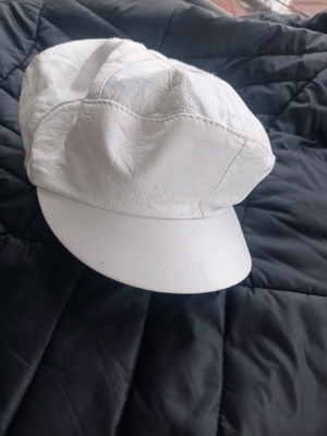 Бяла имитация на кожена трагяска леко употребявана