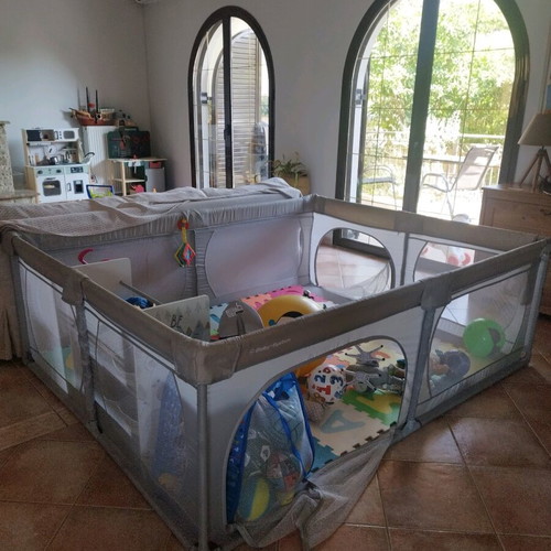 Moby System Playpen like new, dimensions 160x200