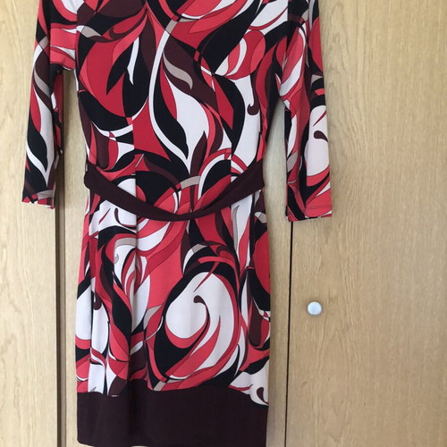 Silk dress like new, red and green, size M