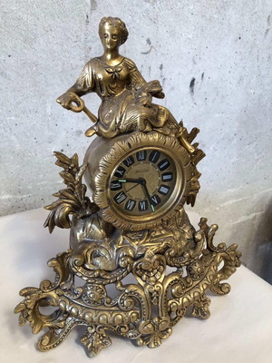 Brass clock from 1930 like new