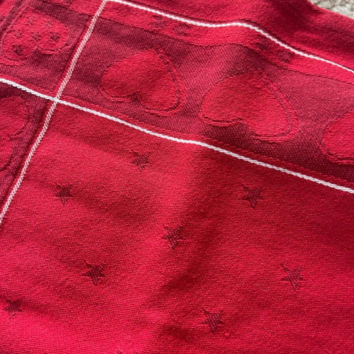Tablecloth used small red with hearts