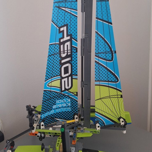 LEGO Technic Catamaran 42105