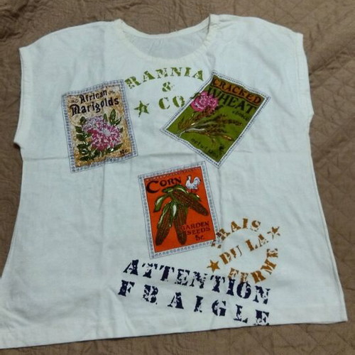 White blouse with retro print like new, one size