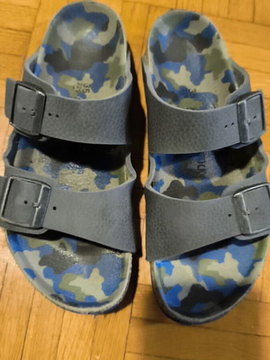 Παιδικά σανδάλια Birkenstock μεταχειρισμένα, μέγεθος 35, γκρι