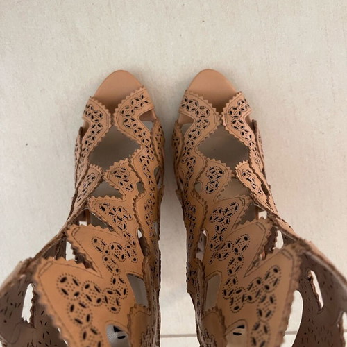 Δερμάτινα peep toe σαν καινούργια, τακούνι 11εκ, μέγεθος 39