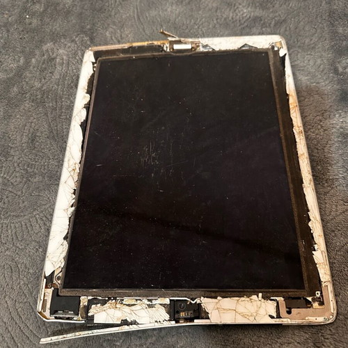 iPad A1396 broken, dismantled