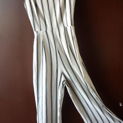 Bershka striped white black jumpsuit size XS used