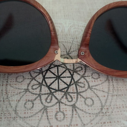 Sunglasses set of 2 like new, mirror lenses, folding and wooden frame