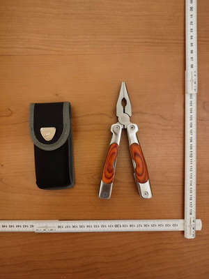 Schwarzwolf multitool with case new