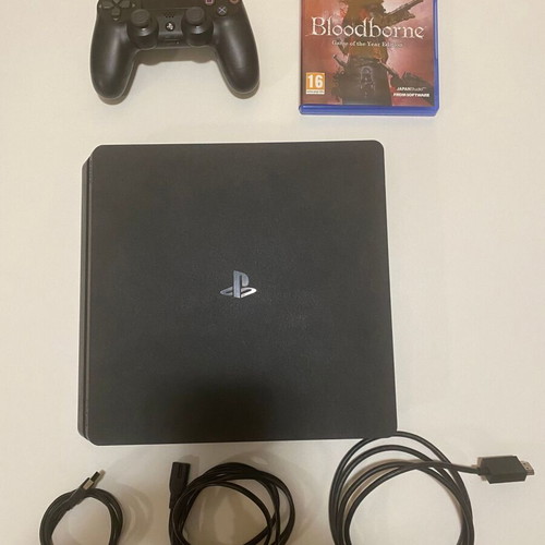 PlayStation 4 Slim like new with controller and Bloodborne