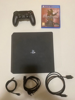 PlayStation 4 Slim like new with controller and Bloodborne