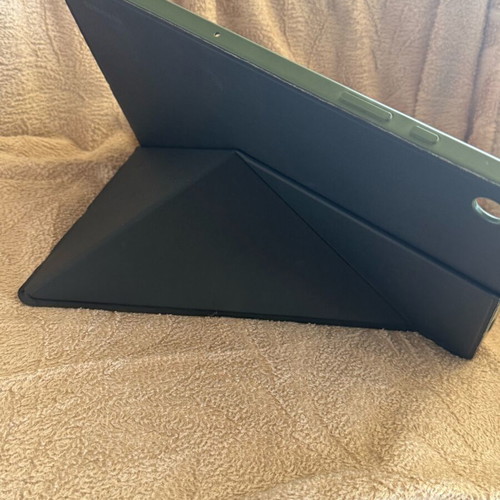 Samsung tablet case like new with minimal use
