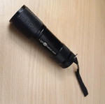 LED flashlight like new without batteries