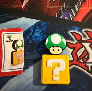 Kinder Joy Super Mario green mushroom