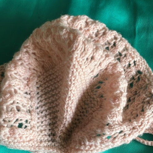 Knitted hats new, 2 pieces, pink and white, woolen