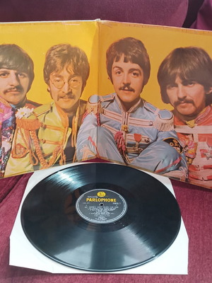 The Beatles Sgt. Pepper's Lonely Hearts Club Band σπάνια πρώτη ελληνική έκδοση βινύλιο μεταχειρισμένο