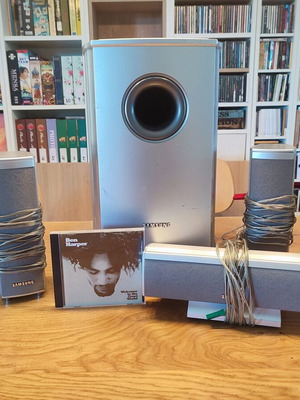 Samsung HT-DB750 Home Cinema 5.1 Speakers