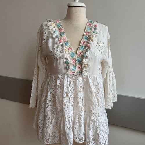 Lace tunic like new, white, size S/M