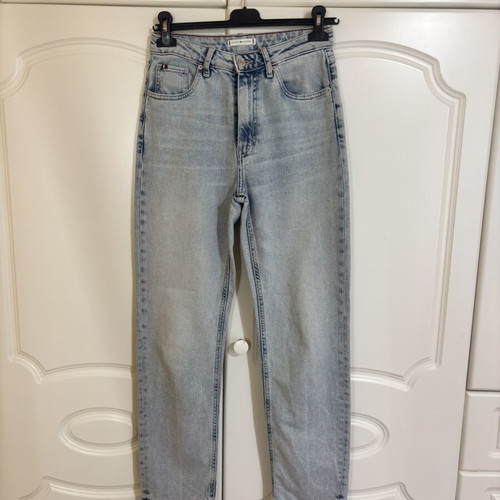 Tommy Hilfiger straight ankle jeans like new, light blue
