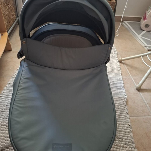 Cybex Melio Gold baby carrycot like new, Ocean Blue