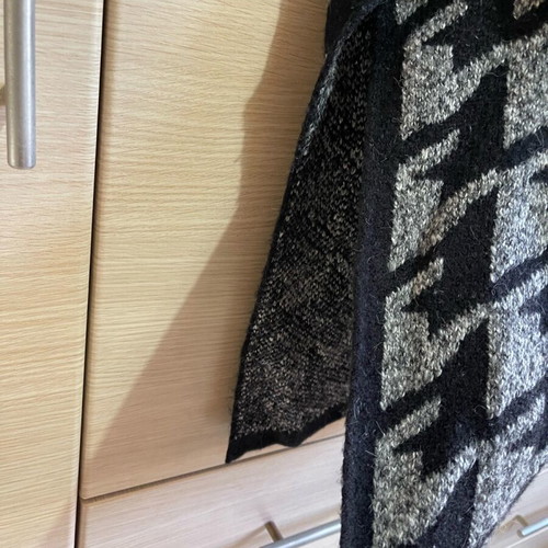 Zara μακριά πλεκτή ζακέτα με κουκούλα σε μαύρο και γκρι pied-de-poule, μέγεθος M