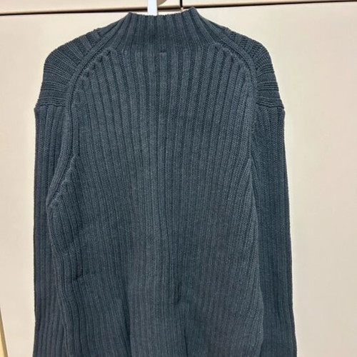 Gap sweater like new with low turtleneck gray size L