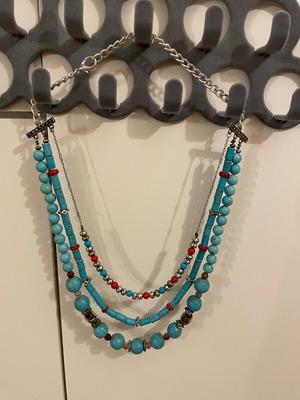 Handmade necklace with turquoise and coral stones like new