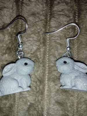 3D Bunny Earrings new, gray
