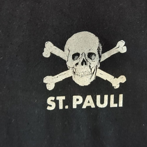 FC St. Pauli men's black T-shirt with skull and crossbones, XL, B&C Exact 190