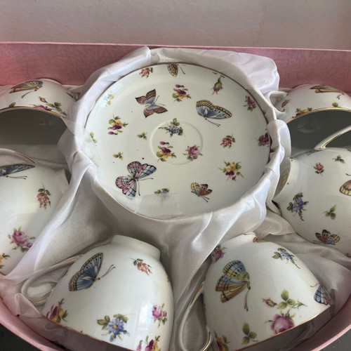 Betimi tea set with 2 serving plates and knife