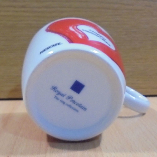 Nescafe Happy Valentines promotional porcelain cup like new with case