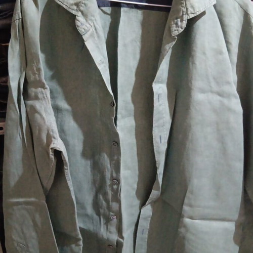 Shirt with long sleeve like new