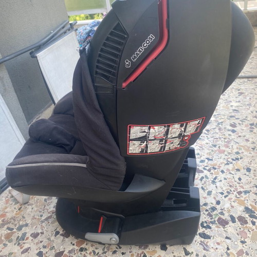Maxi Cosi Pebble car seat used