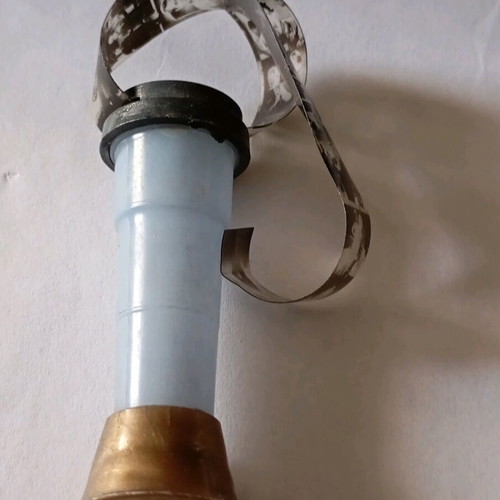 Stereoscopic toy used with frames from the movie Katiforos