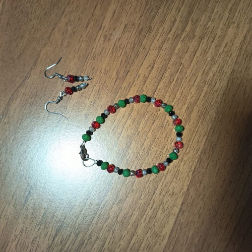 Handmade jewelry set with bracelet and earrings