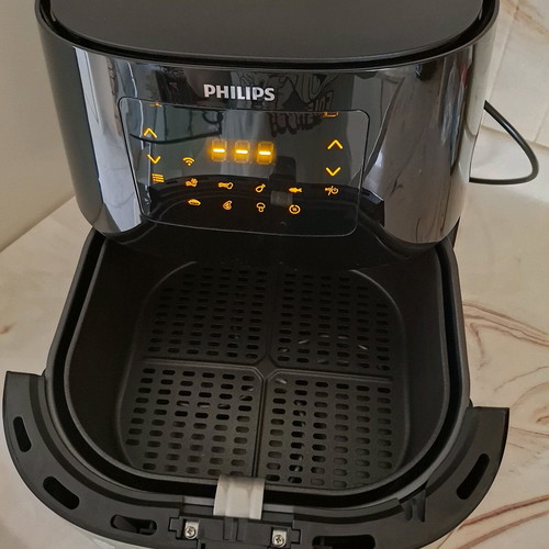Air Fryer Philips like new, very lightly used