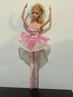 Barbie ballerina 2000s used