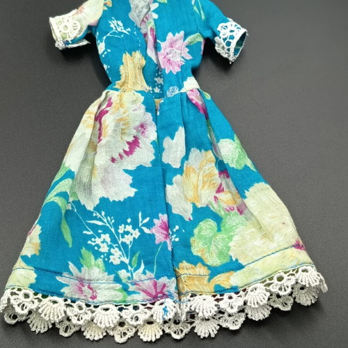 Vintage doll dress like new, cotton and lace details