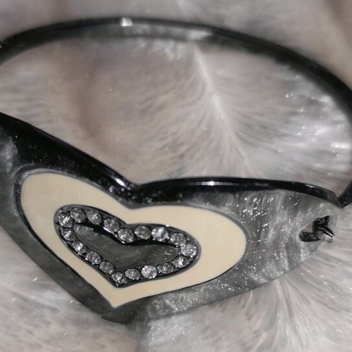 Women's bracelet like new heart-shaped silver
