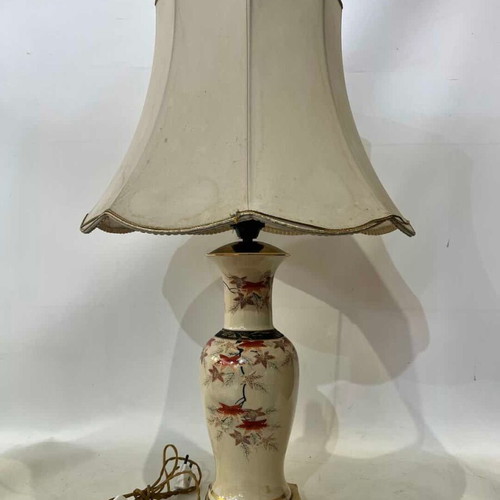 Table lamp with ceramic base in Asian style used, 65x42 cm