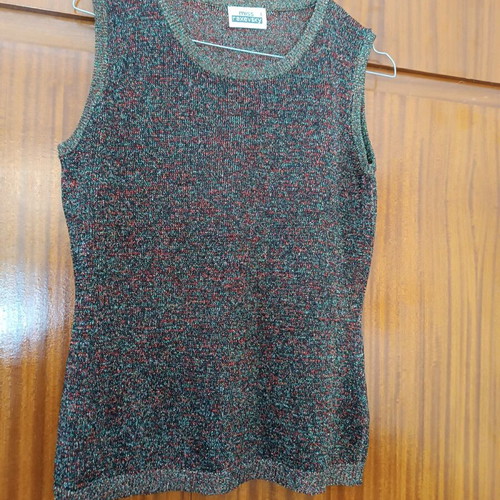 Miss Raxevsky metallic t shirt L like new, multicolor