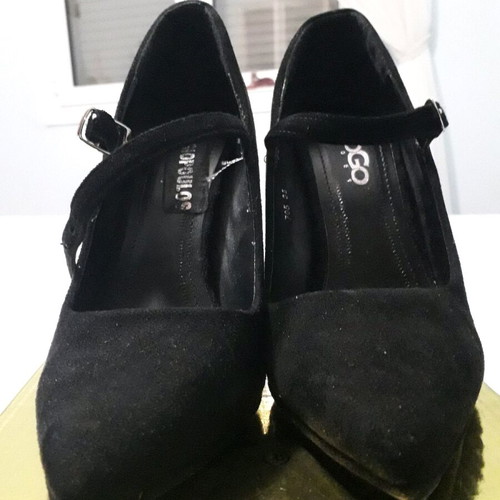 Black suede pumps with strap, 12 cm stiletto heel, size 35 like new