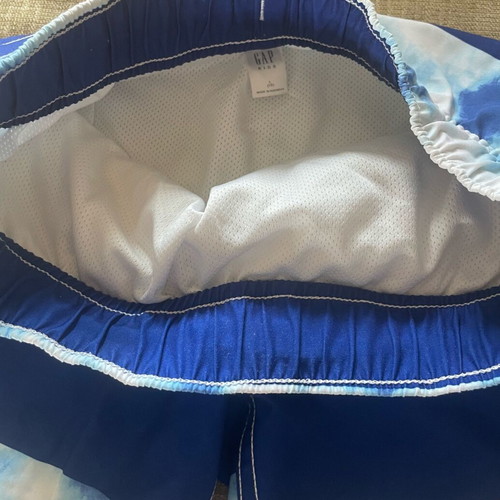 Gap swimwear used for boy 8-9 years white and blue