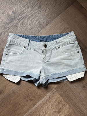 Calzedonia denim shorts with lace details like new, size S/M