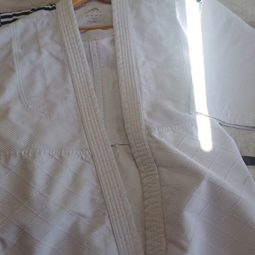 Adidas Judo Suit like new, pants 160cm, top 180cm, ages 11+