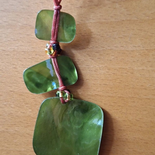 Handmade necklace like new, green and orange