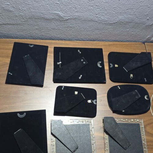Set of 8 decorative frames like new