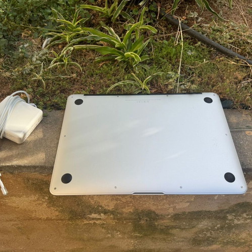Apple MacBook Air 13.3” i5 8GB 128GB SSD macOS Monterey σαν καινούργιο